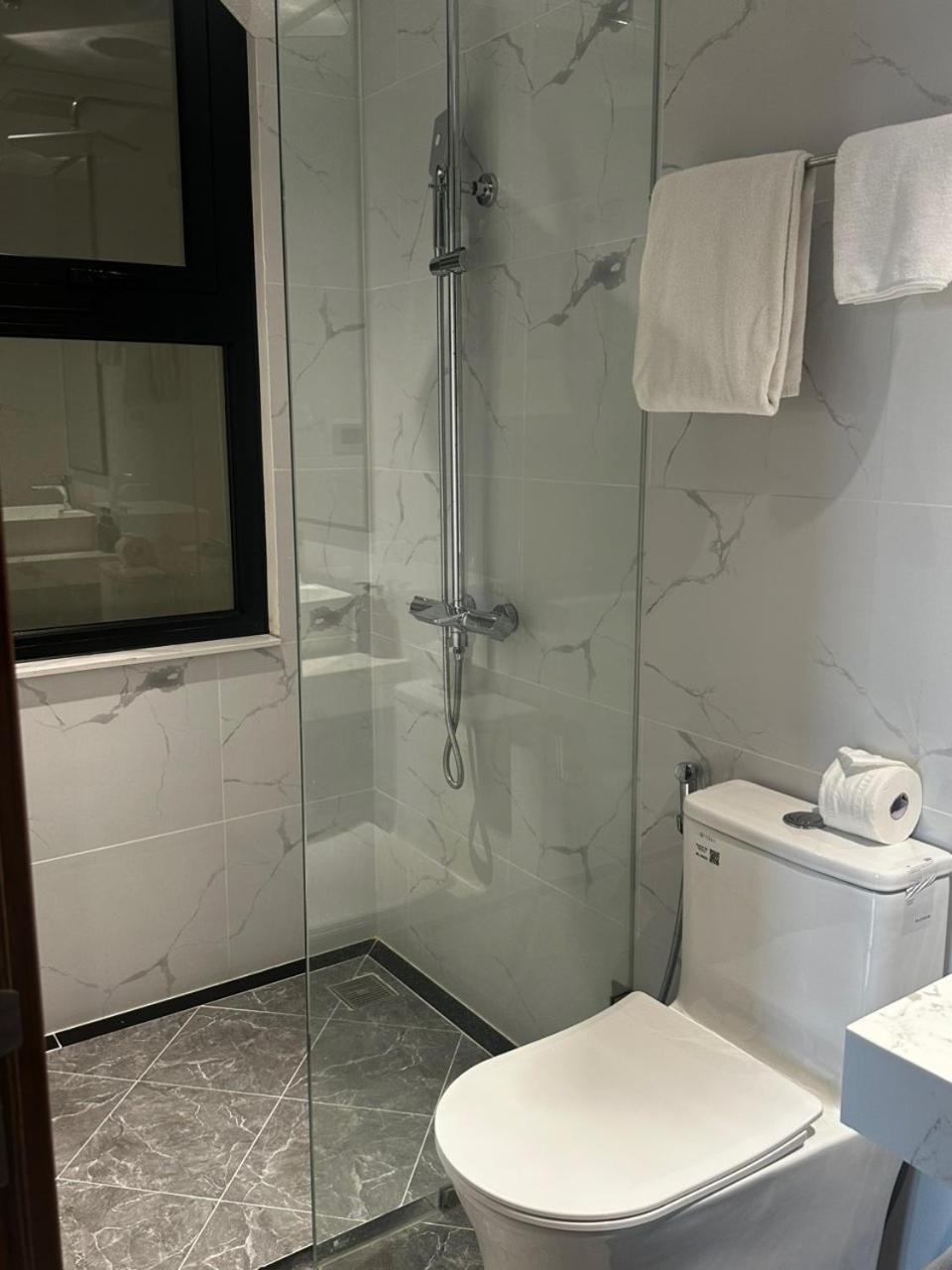 Eco Nest Hotel & Apartment 하노이 외부 사진